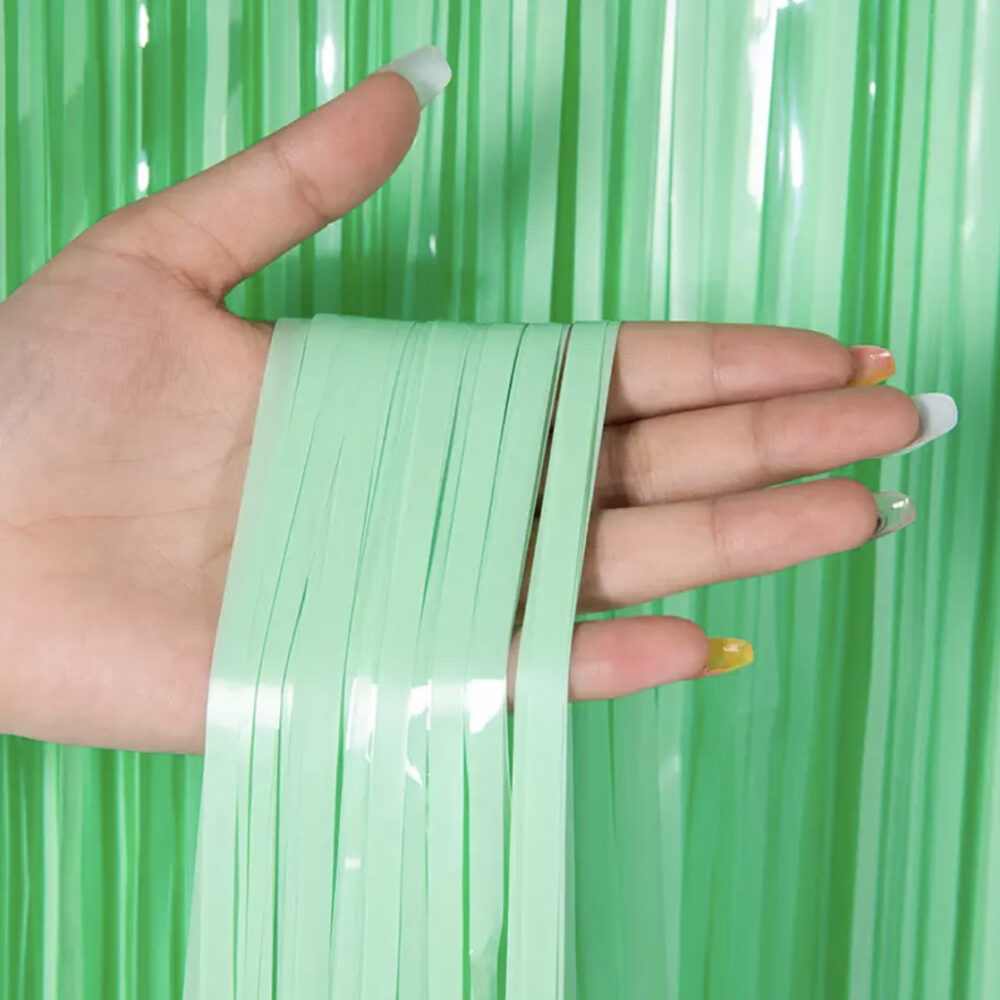 וילון פרנזים לקישוט בצבע ירוק מקרון