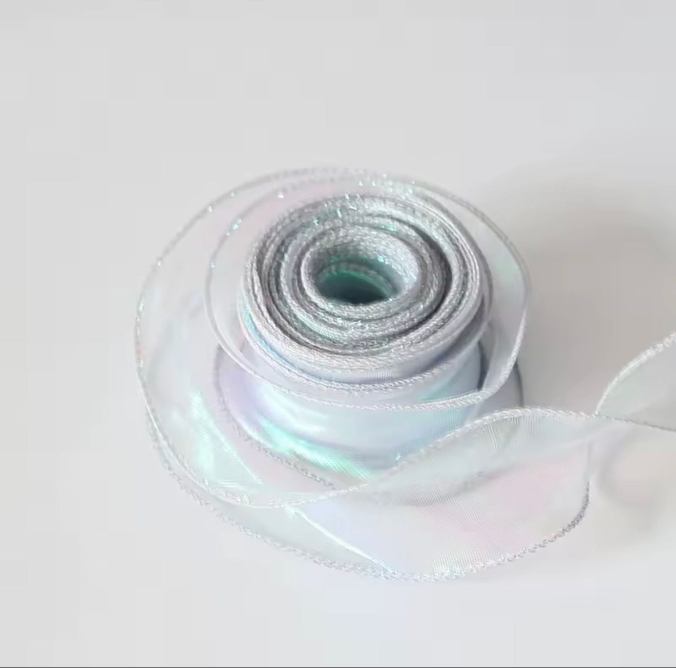 סרט סאטן אורגנזה כסף פנינה עובי 4cm אורך 10 יארד